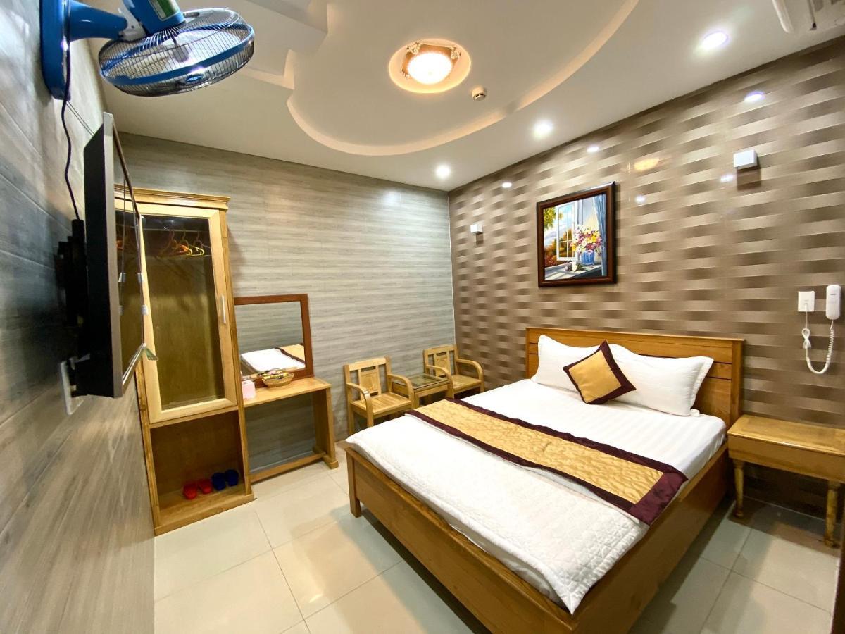 Hoang Quan Khách sạn tình yêu *
