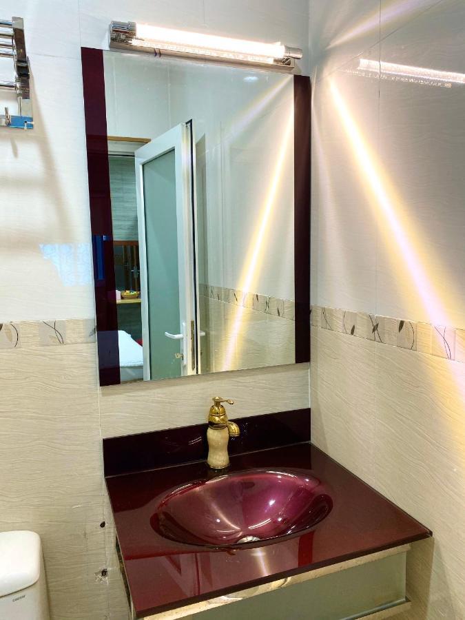 Hoang Quan Khách sạn tình yêu *