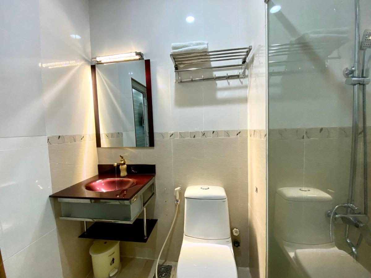 Hoang Quan Khách sạn tình yêu TP. Hồ Chí Minh