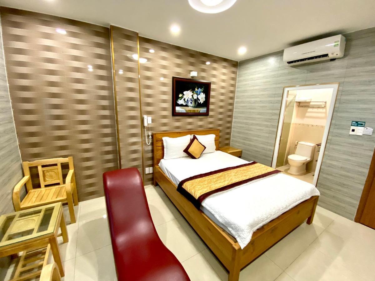 Hoang Quan Khách sạn tình yêu *