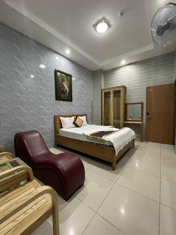Khách sạn tình yêu Hoang Quan TP. Hồ Chí Minh