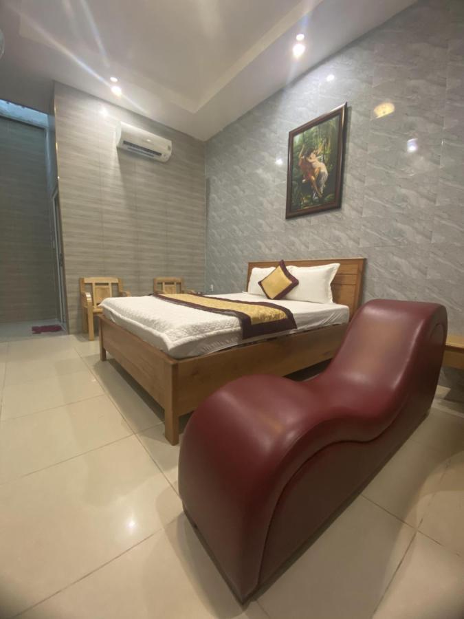 Khách sạn tình yêu Hoang Quan TP. Hồ Chí Minh