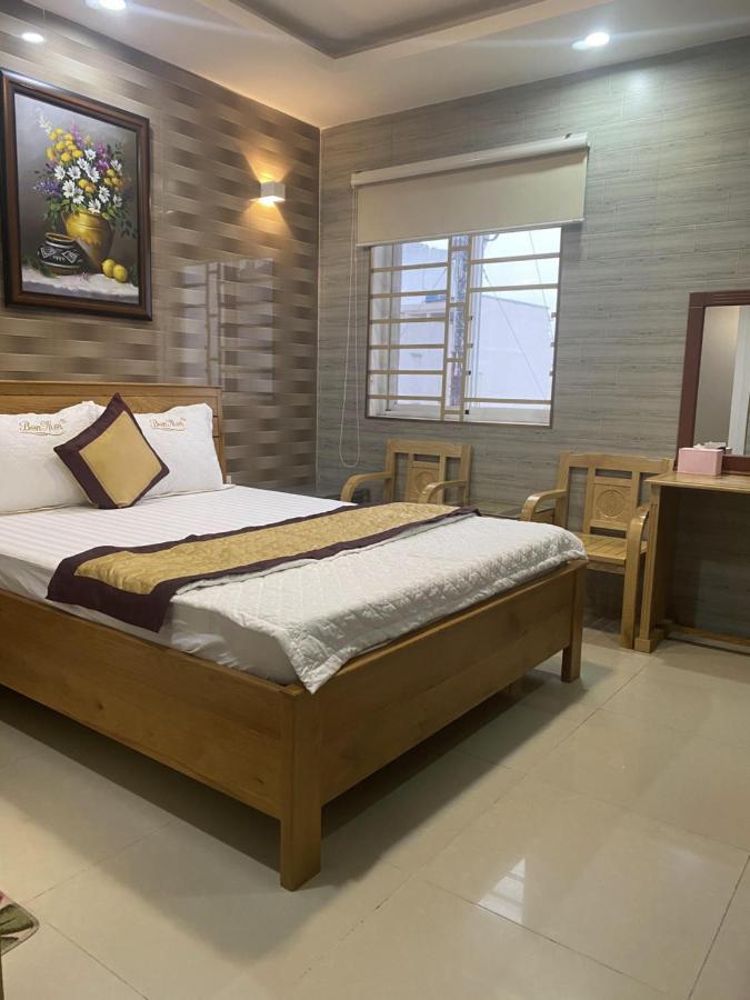 Khách sạn tình yêu Hoang Quan
