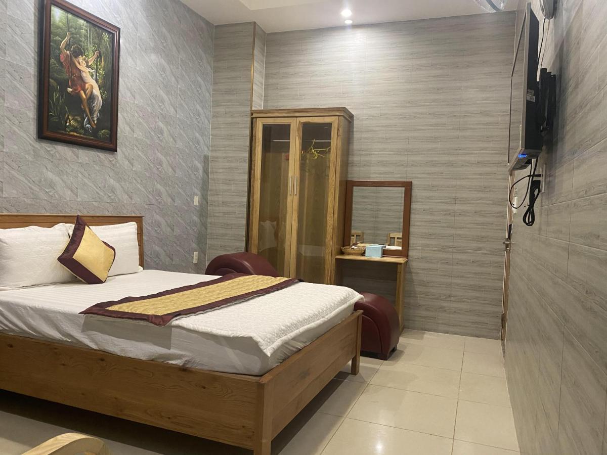 Hoang Quan Khách sạn tình yêu *